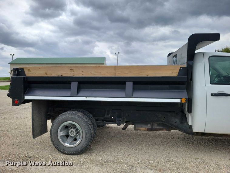 image for item DZ7075 2008 GMC Sierra 3500HD dump bed pickup truck