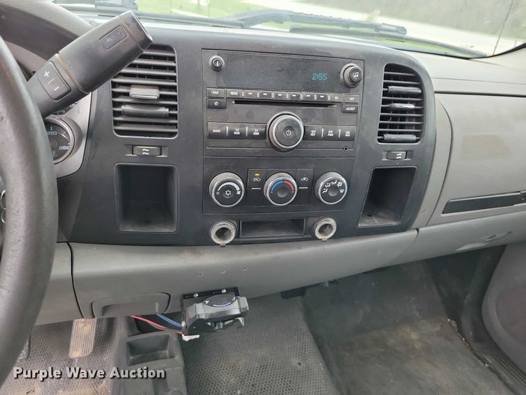image for item DZ7075 2008 GMC Sierra 3500HD dump bed pickup truck