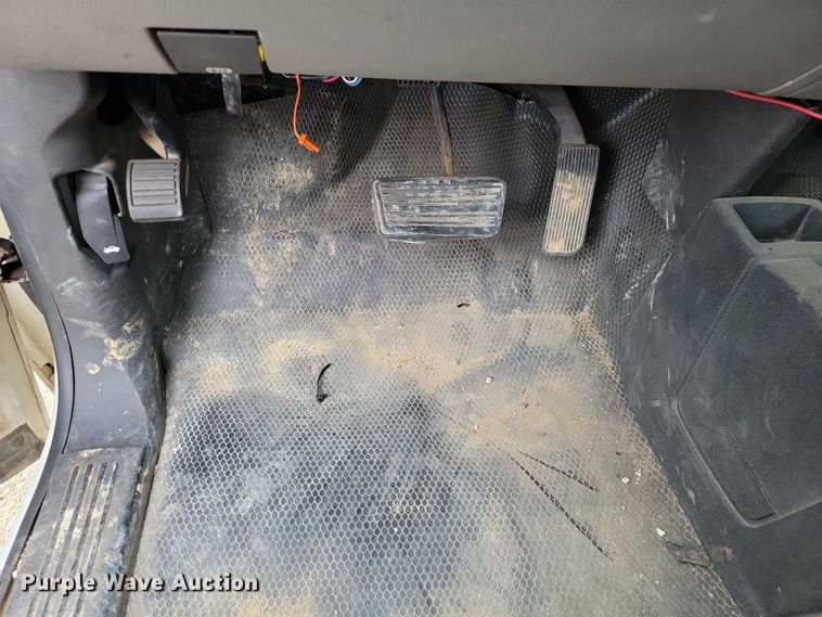 image for item DZ7075 2008 GMC Sierra 3500HD dump bed pickup truck