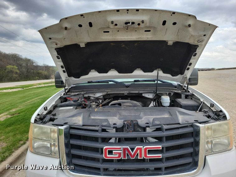 image for item DZ7075 2008 GMC Sierra 3500HD dump bed pickup truck