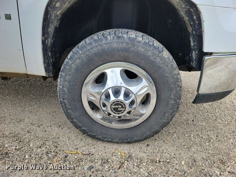 image for item DZ7075 2008 GMC Sierra 3500HD dump bed pickup truck