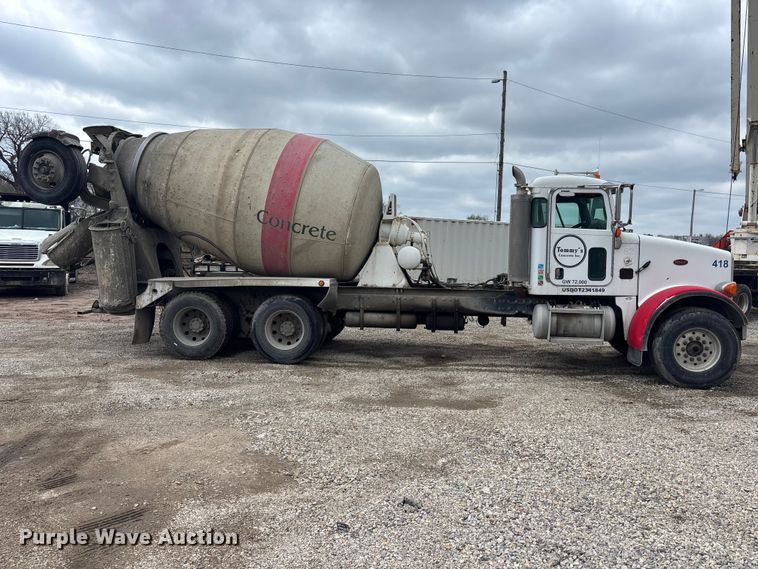 image for item EA4726 2007 Peterbilt 357 ready mix truck