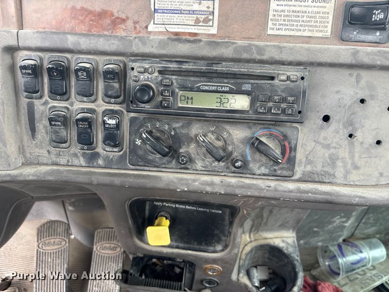 image for item EA4726 2007 Peterbilt 357 ready mix truck