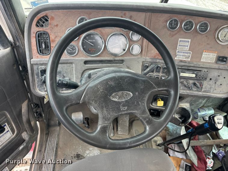 image for item EA4726 2007 Peterbilt 357 ready mix truck