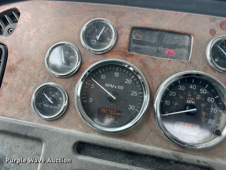 image for item EA4726 2007 Peterbilt 357 ready mix truck