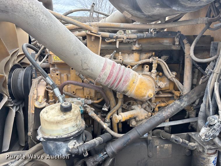 image for item EA4726 2007 Peterbilt 357 ready mix truck