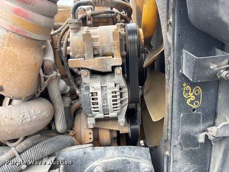 image for item EA4726 2007 Peterbilt 357 ready mix truck