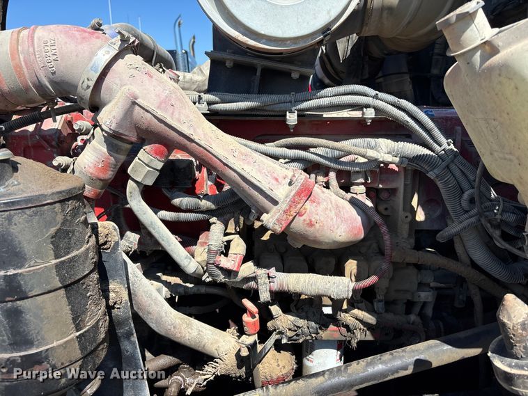 image for item EA4734 2007 Kenworth T800 semi truck