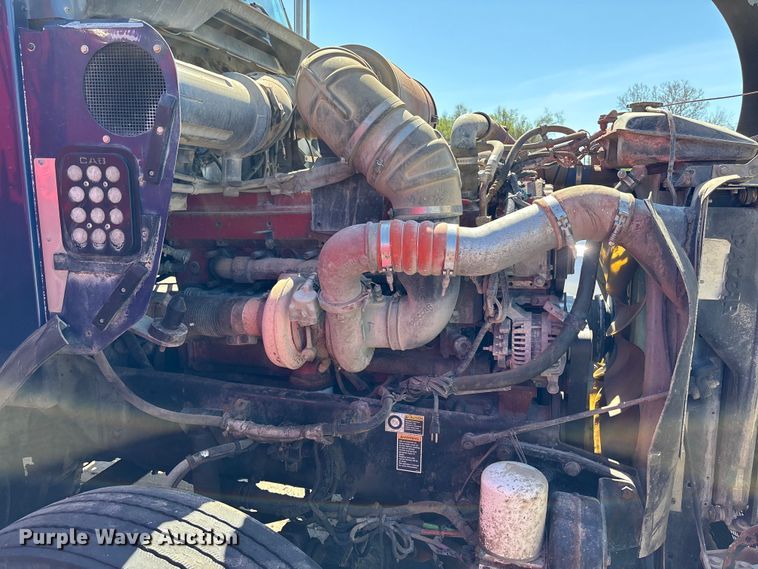 image for item EA4734 2007 Kenworth T800 semi truck