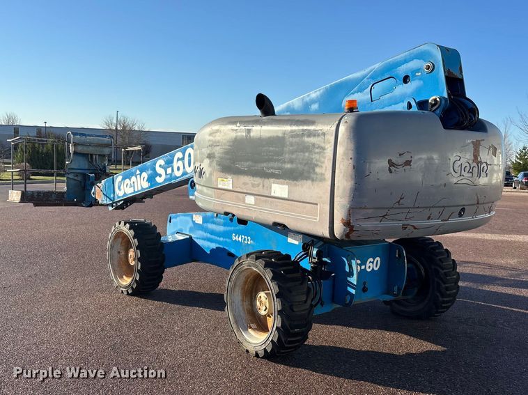 image for item EA4752 2006 Genie S-60 boom lift