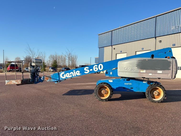 image for item EA4752 2006 Genie S-60 boom lift
