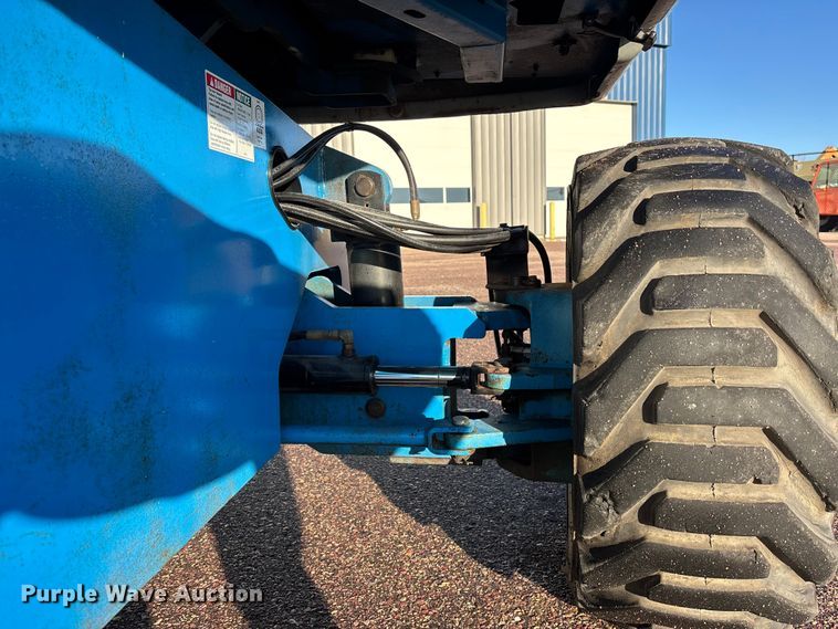 image for item EA4752 2006 Genie S-60 boom lift