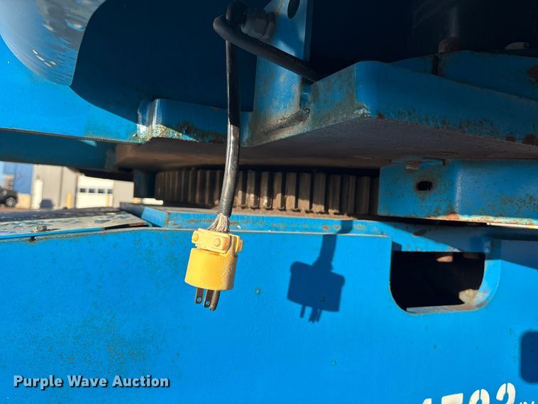 image for item EA4752 2006 Genie S-60 boom lift