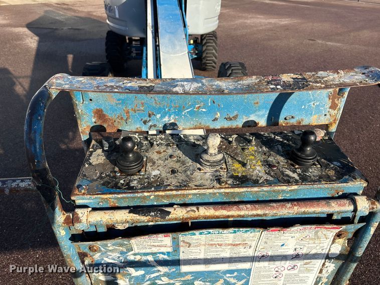 image for item EA4752 2006 Genie S-60 boom lift