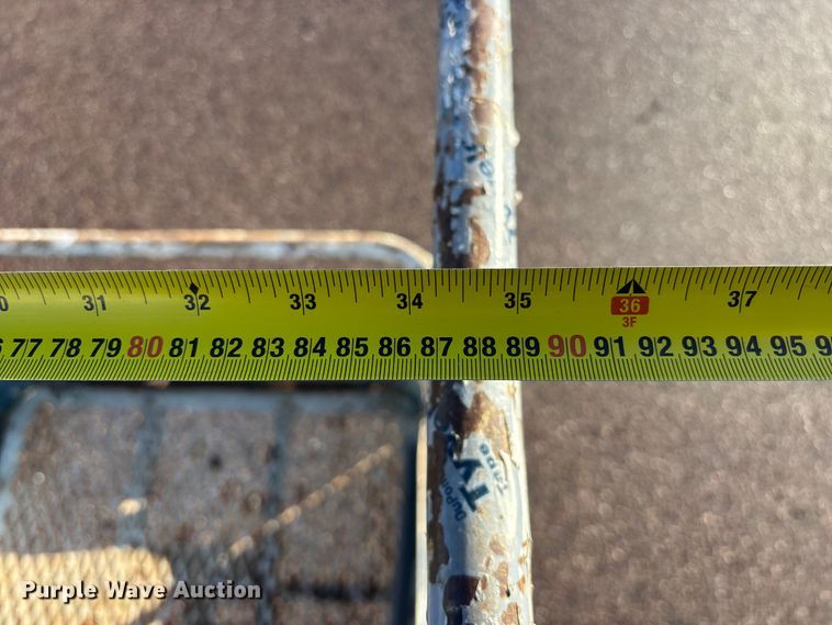 image for item EA4752 2006 Genie S-60 boom lift