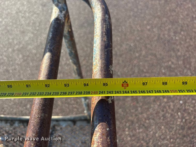 image for item EA4752 2006 Genie S-60 boom lift