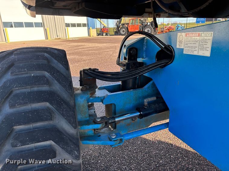 image for item EA4752 2006 Genie S-60 boom lift