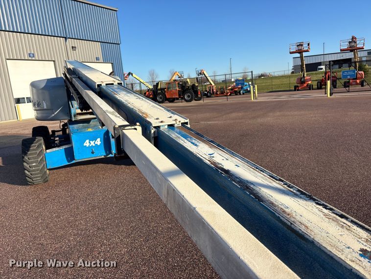 image for item EA4752 2006 Genie S-60 boom lift