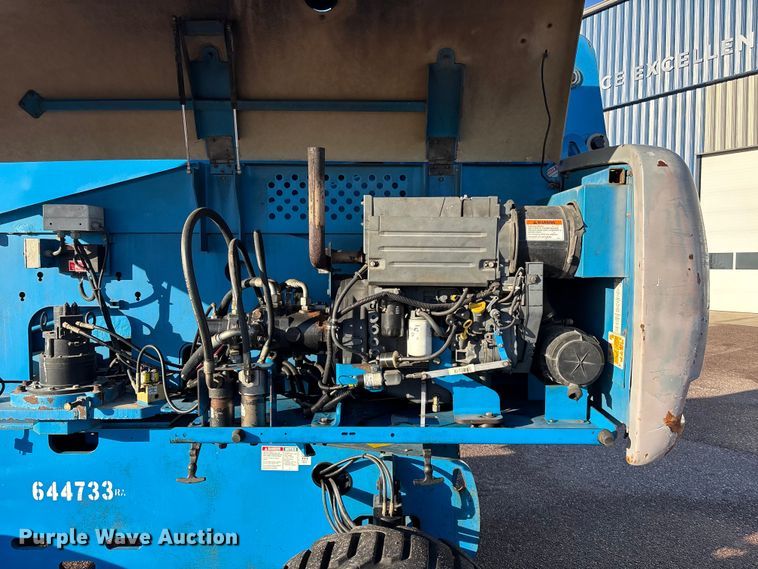 image for item EA4752 2006 Genie S-60 boom lift