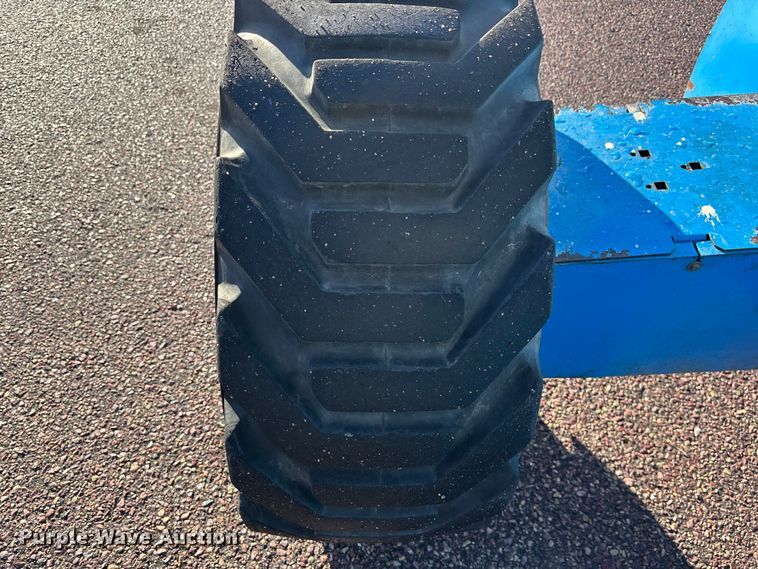 image for item EA4752 2006 Genie S-60 boom lift