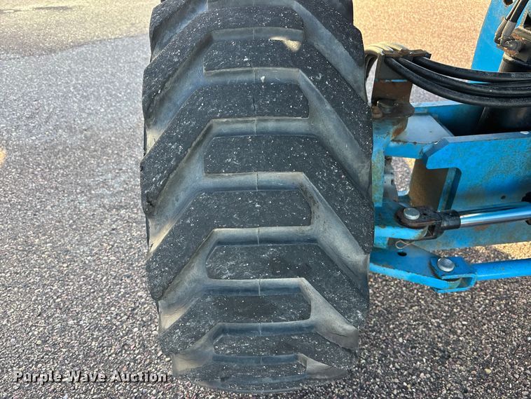 image for item EA4752 2006 Genie S-60 boom lift