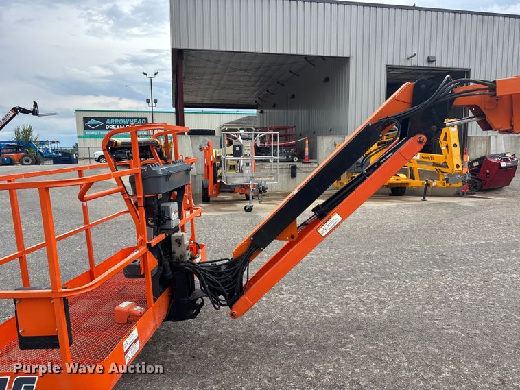 image for item EA4759 2005 JLG 860SJ boom lift