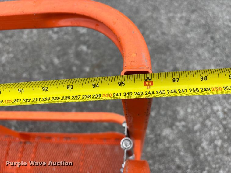 image for item EA4759 2005 JLG 860SJ boom lift