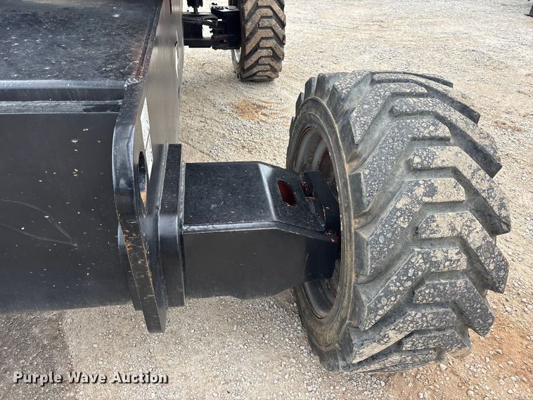 image for item EA4759 2005 JLG 860SJ boom lift