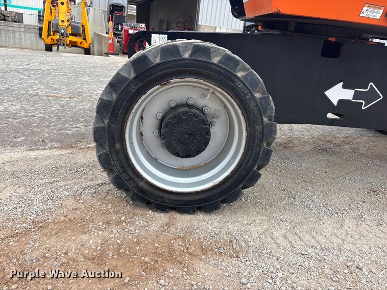 image for item EA4759 2005 JLG 860SJ boom lift