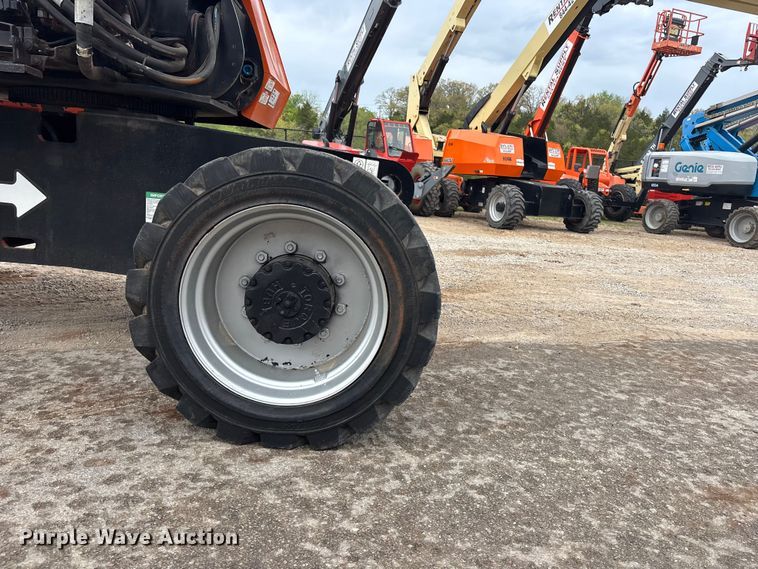 image for item EA4759 2005 JLG 860SJ boom lift