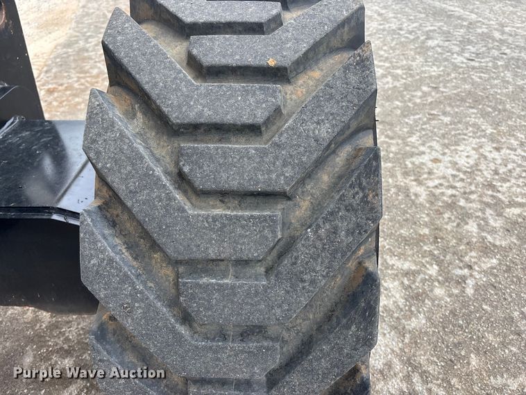 image for item EA4759 2005 JLG 860SJ boom lift