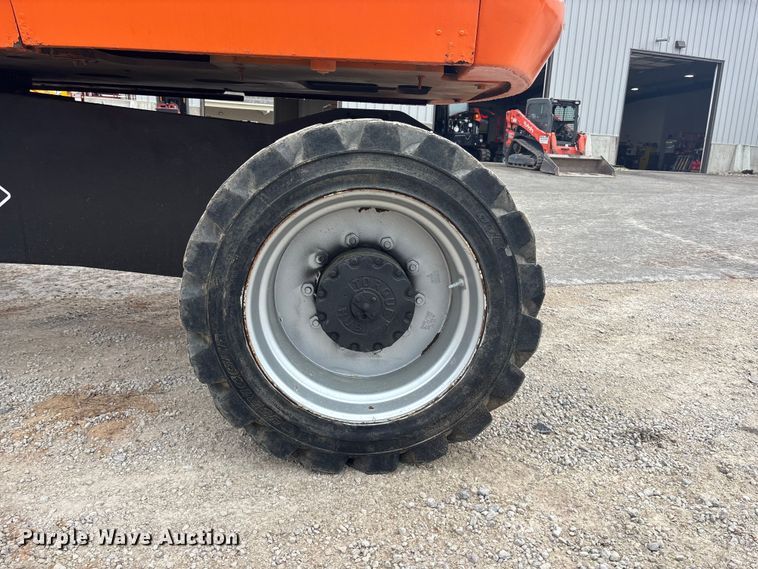 image for item EA4759 2005 JLG 860SJ boom lift