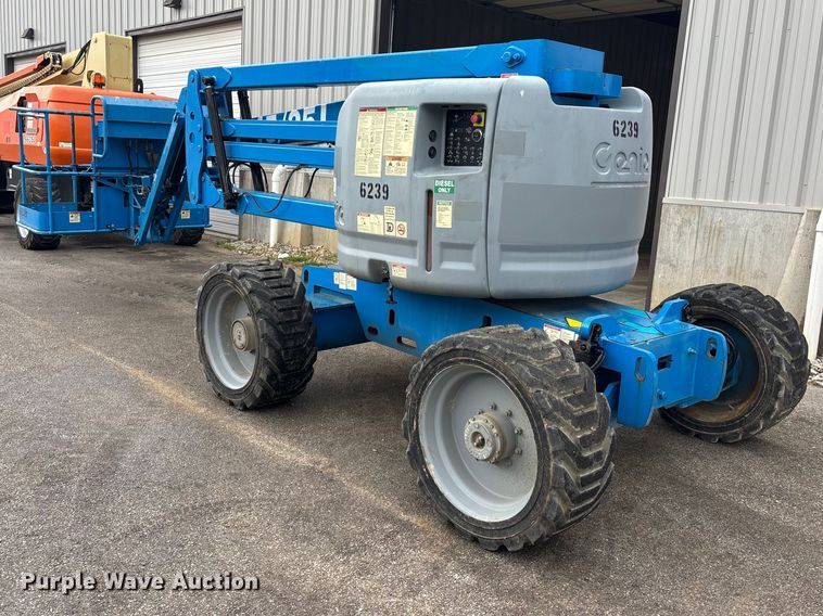 image for item EA4760 2011 Genie Z-45/25J boom lift