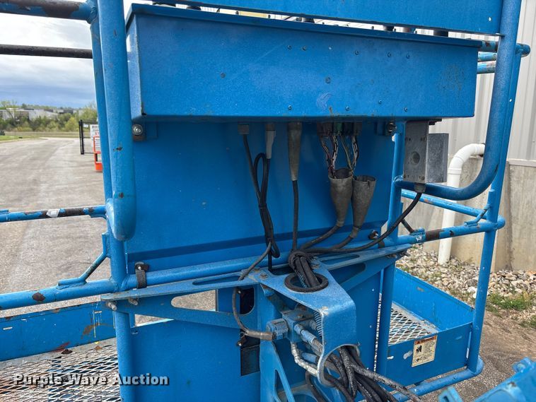 image for item EA4760 2011 Genie Z-45/25J boom lift