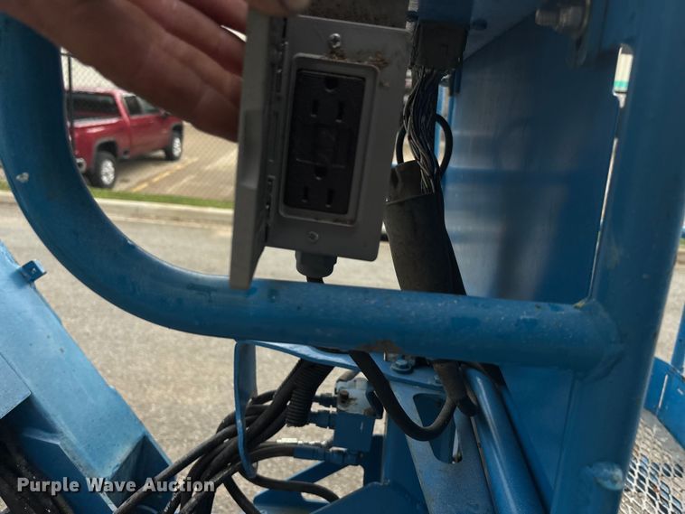 image for item EA4760 2011 Genie Z-45/25J boom lift