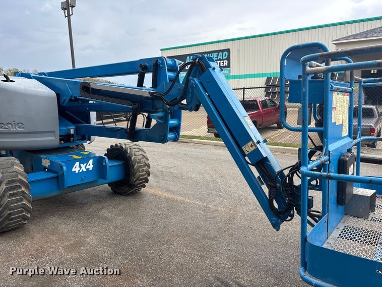 image for item EA4760 2011 Genie Z-45/25J boom lift