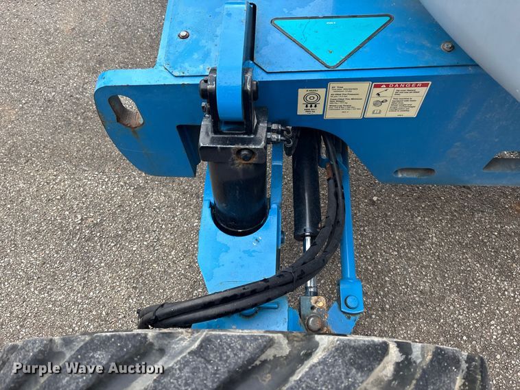 image for item EA4760 2011 Genie Z-45/25J boom lift