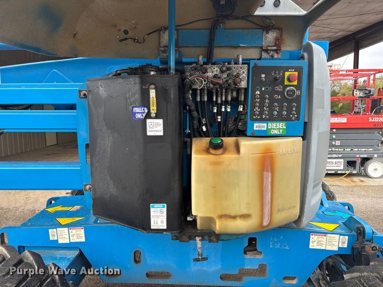 image for item EA4760 2011 Genie Z-45/25J boom lift