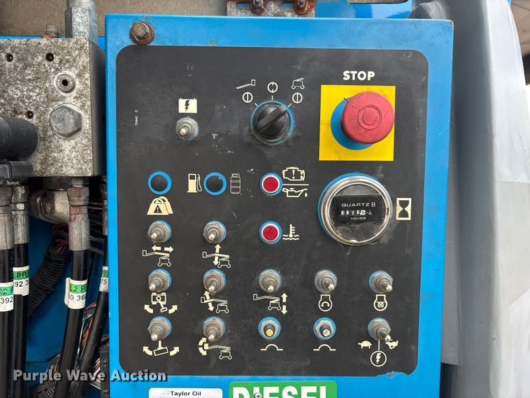 image for item EA4760 2011 Genie Z-45/25J boom lift