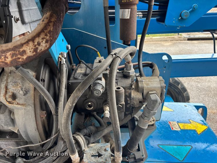 image for item EA4760 2011 Genie Z-45/25J boom lift