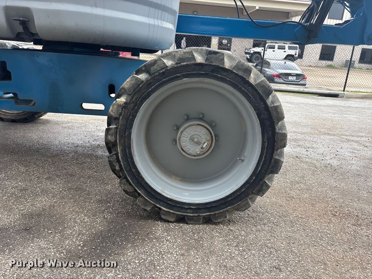 image for item EA4760 2011 Genie Z-45/25J boom lift