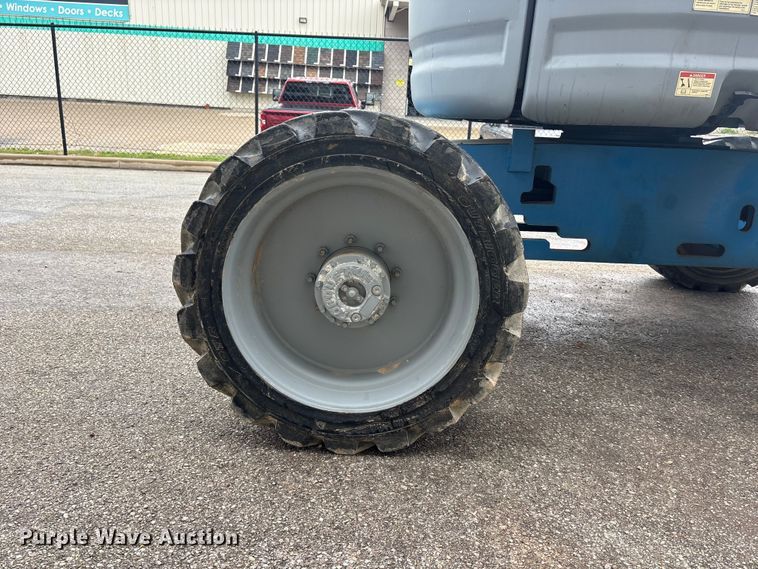 image for item EA4760 2011 Genie Z-45/25J boom lift