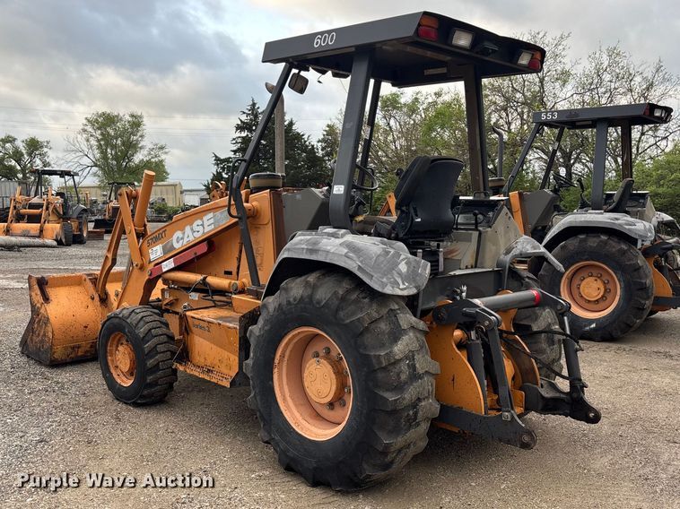 image for item EA4762 2011 Case 570MXT Series 3 landscape tractor