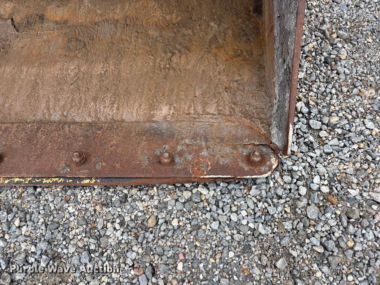 image for item EA4762 2011 Case 570MXT Series 3 landscape tractor