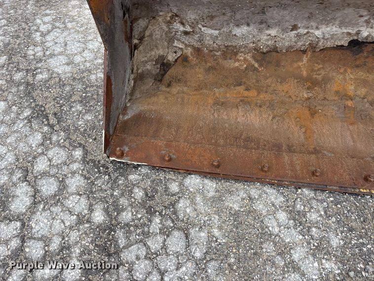 image for item EA4762 2011 Case 570MXT Series 3 landscape tractor