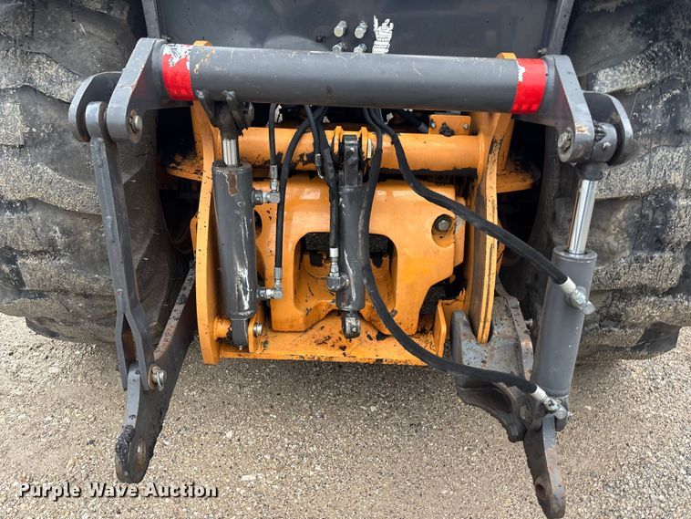 image for item EA4762 2011 Case 570MXT Series 3 landscape tractor