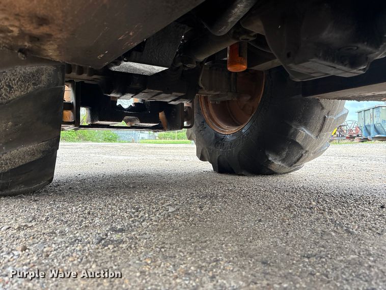 image for item EA4762 2011 Case 570MXT Series 3 landscape tractor