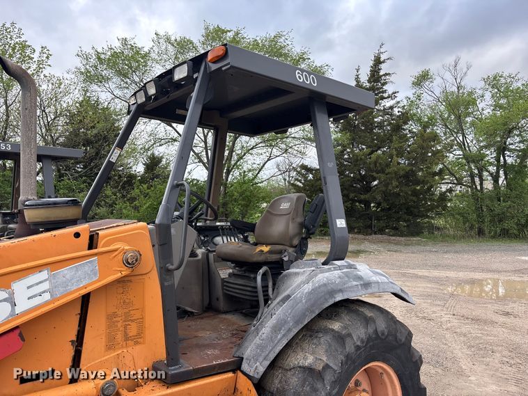 image for item EA4762 2011 Case 570MXT Series 3 landscape tractor