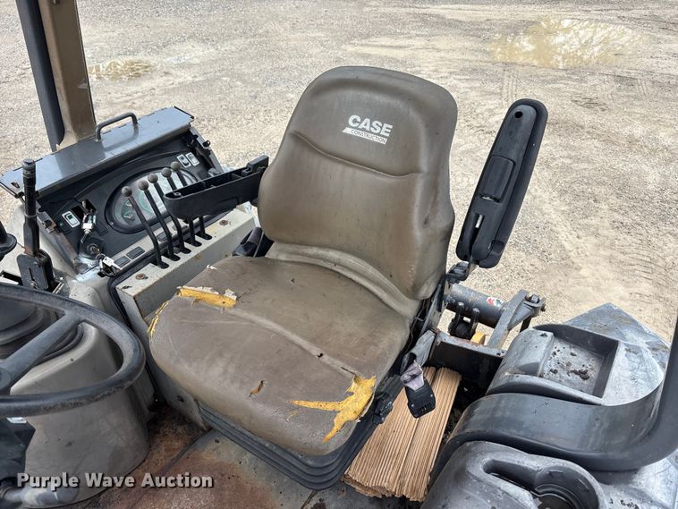 image for item EA4762 2011 Case 570MXT Series 3 landscape tractor