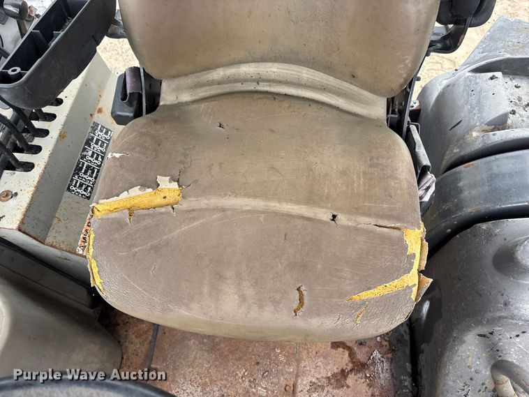 image for item EA4762 2011 Case 570MXT Series 3 landscape tractor